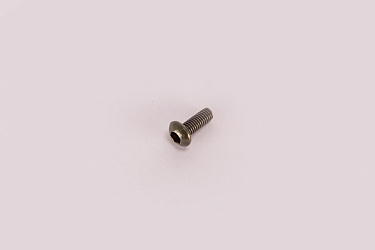 Болт M6x15