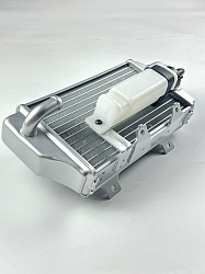 Радиатор правый Avantis LX300