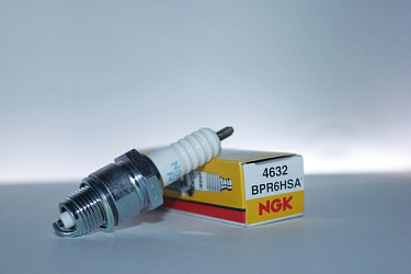 Свеча зажигания 4T BPR6HSA NGK